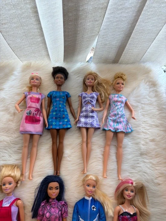 Barbie’s bundle - Picture 2 of 3